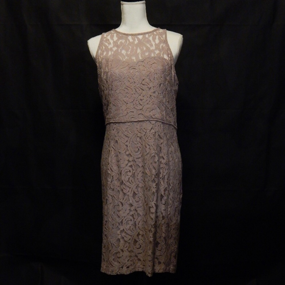 Marina sleeveless lace dress